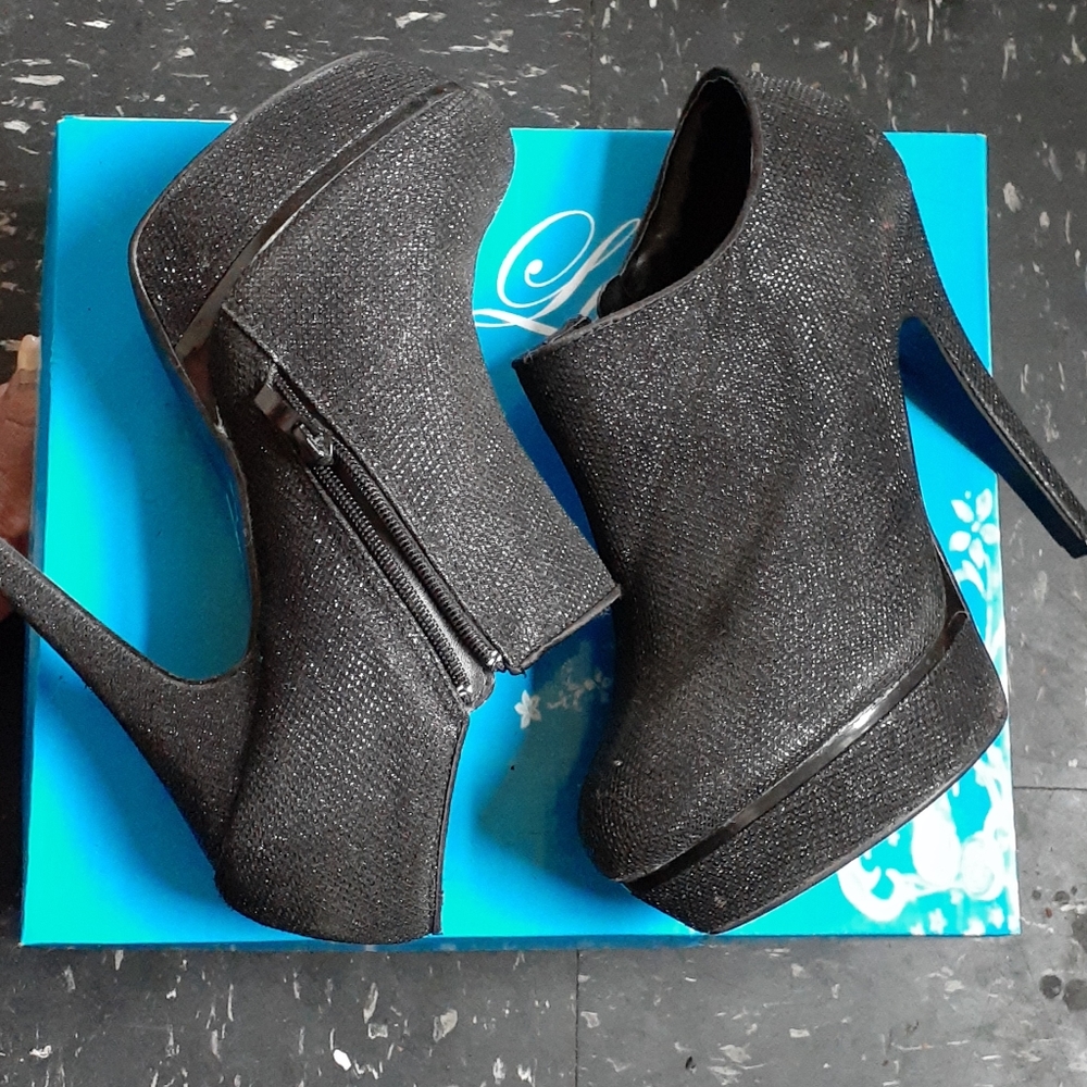 Stilettos - Picture 6 of 6